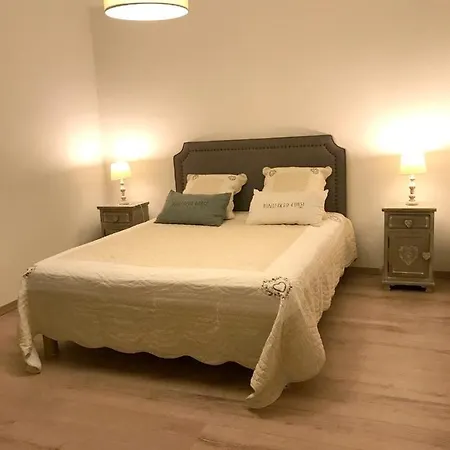With 3 Bedrooms In Bonifacio With Wonderful Sea View Terrace And Wifi 3 Km From The Beach * Bonifacio (Corsica)